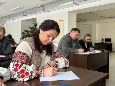 Радіодиктант, вишиванки Радіодиктант, вишиванки