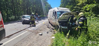 ДТП у Луцькому районі: 5 людей госпіталізували до лікарні ДТП у Луцькому районі: 5 людей госпіталізували до лікарні