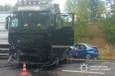 Смертельна ДТП на Черкащині: зіштовхнулися легковик та фура Смертельна ДТП на Черкащині: зіштовхнулися легковик та фура