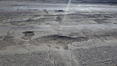 "Дорога розбита повністю": коли на Черкащині розпочнуть ремонт траси Н-16 "Дорога розбита повністю": коли на Черкащині розпочнуть ремонт траси Н-16