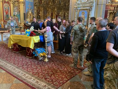 Прощання з військовим Геннадієм Колесником, який загинув під Бахмутом, Київ, 14 червня, 2023 р. Прощання з військовим Геннадієм Колесником, який загинув під Бахмутом, Київ, 14 червня, 2023 р.