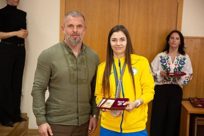 Каратистка з Полтавщини отримала орден княгині Ольги III ступеня за результати на Дефлімпіаді Каратистка з Полтавщини отримала орден княгині Ольги III ступеня за результати на Дефлімпіаді