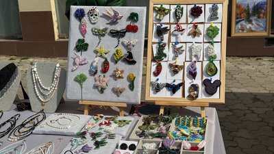 Ярмарок, майстеркласи, рожева хода: в Ужгороді триває "Сакура Фест" Ярмарок, майстеркласи, рожева хода: в Ужгороді триває "Сакура Фест"