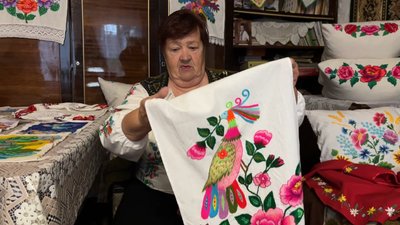 "Коли вишиваєш — легше живеться і світліше на душі" — майстриня з Житомирщини Валентина Шпиньова "Коли вишиваєш — легше живеться і світліше на душі" — майстриня з Житомирщини Валентина Шпиньова