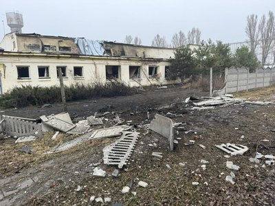 Шість будинків та підприємство пошкоджені у Золочеві через удар "Герані" Шість будинків та підприємство пошкоджені у Золочеві через удар "Герані"