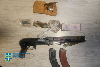"Замах на умисне вбивство фінансового директора будівельної компанії". На Дніпропетровщині підозрюють групу осіб "Замах на умисне вбивство фінансового директора будівельної компанії". На Дніпропетровщині підозрюють групу осіб