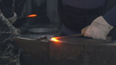 На Вінниччині скоби для ЗСУ майструють ветерани Афганської війни