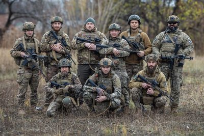 Відбивають штурми, доставляють боєприпаси та беруть у полон дронами: інтерв'ю з військовим взводу БпЛА "Аркан" Відбивають штурми, доставляють боєприпаси та беруть у полон дронами: інтерв'ю з військовим взводу БпЛА "Аркан"