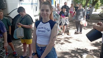 "Крани харчать, води немає". У Кривому Розі через атаку знизився тиск води. Що кажуть у водоканалі та як реагують жителі