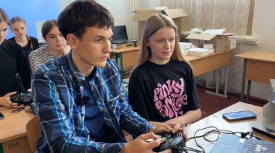 Керування дронами, стрільба, домедична допомога: як проходить урок "Захист України" в ліцеї на Рівненщині