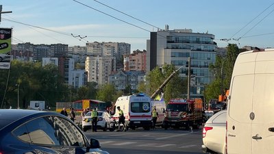 Аварія поблизу Оазису у Хмельницькому Аварія поблизу Оазису у Хмельницькому