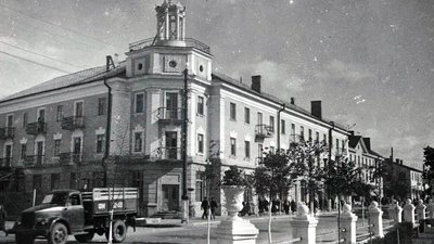 Замок, палац і штучний вулкан: яким було Рівне сотні років тому Замок, палац і штучний вулкан: яким було Рівне сотні років тому