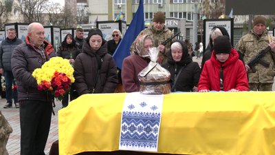 З добровольцем Максимом Барановським попрощались у РІвному З добровольцем Максимом Барановським попрощались у РІвному