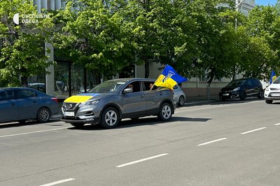 "Продемонструвати вдячність захисникам": в Ізмаїлі втретє відбувся автозаїзд "За Україну" "Продемонструвати вдячність захисникам": в Ізмаїлі втретє відбувся автозаїзд "За Україну"