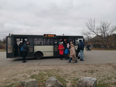 "Неможливо дістатися додому": у мікрорайоні Полтави проблеми із пасажирськими перевезеннями "Неможливо дістатися додому": у мікрорайоні Полтави проблеми із пасажирськими перевезеннями