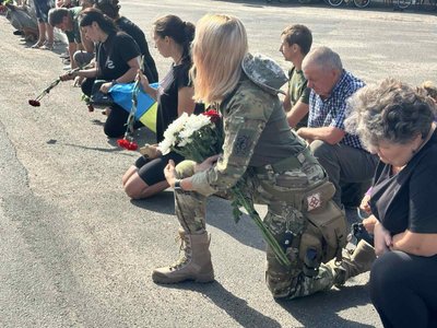 Загинув на Харківщині: у громаді на Черкащині повели в останню путь захисника Загинув на Харківщині: у громаді на Черкащині повели в останню путь захисника