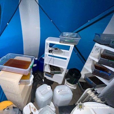 Нацполіція ліквідувала наркосиндикат: серед організаторів — жителька Одещини Нацполіція ліквідувала наркосиндикат: серед організаторів — жителька Одещини