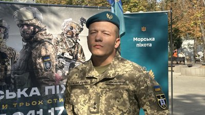Начальник одного з відділень комплектування, лейтенант Олександр Томищ Начальник одного з відділень комплектування, лейтенант Олександр Томищ