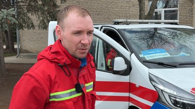 Сергій Бур'янський водій швидкої гуманітарної місії "Проліска" Дружківка Донецька область Сергій Бур'янський водій швидкої гуманітарної місії "Проліска" Дружківка Донецька область
