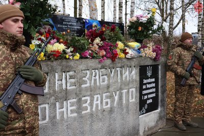 На Вінниччині на честь загиблого нацгвардійця відкрили пам'ятну дошку На Вінниччині на честь загиблого нацгвардійця відкрили пам'ятну дошку