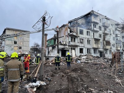 Проведення експертизи та допомога постраждалим: на якому етапі ліквідація наслідків обстрілу Полтави 1 лютого Проведення експертизи та допомога постраждалим: на якому етапі ліквідація наслідків обстрілу Полтави 1 лютого