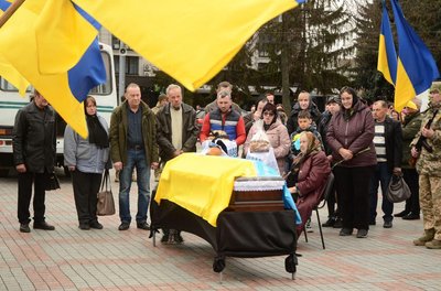 У Рівному попрощалися з військовим Андрієм Любчиком