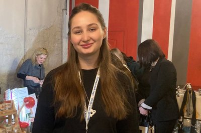 Проєктна менеджерка благодійного фонду "Право на захист" Владислава Захожа. Проєктна менеджерка благодійного фонду "Право на захист" Владислава Захожа.