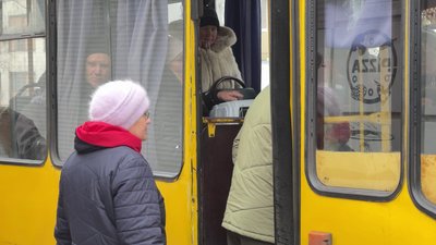 У Херсоні через безпекову ситуацію скоротили маршрути громадського транспорту