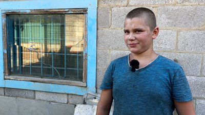 Разом із меблями, технікою та тваринами: із Малотаранівки евакуювали багатодітну родину Разом із меблями, технікою та тваринами: із Малотаранівки евакуювали багатодітну родину