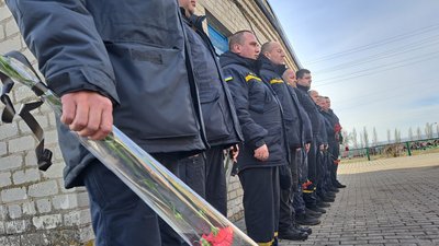 Прощання з загиблим рятувальником Владиславом Гостєвим Донецька область 10 березня 2025 рік Прощання з загиблим рятувальником Владиславом Гостєвим Донецька область 10 березня 2025 рік