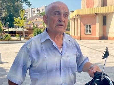 Житомирянин Григорій на велосипеді їздить близько 20 років Житомирянин Григорій на велосипеді їздить близько 20 років