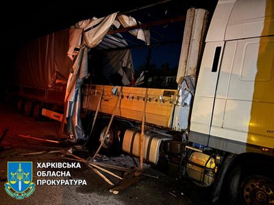 РФ вдарила по Валках на Харківщині, влучання було у вантажівку, 14 травня 2025 року РФ вдарила по Валках на Харківщині, влучання було у вантажівку, 14 травня 2025 року