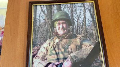 У Херсоні попрощались із загиблим на війні солдатом Андрієм Авдєєнком