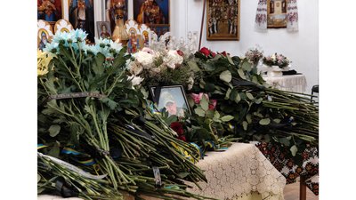 На Чернігівщині попрощалися з бійцями Олегом Прокопцем та Валерієм Гайовим На Чернігівщині попрощалися з бійцями Олегом Прокопцем та Валерієм Гайовим