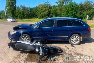 Дев'ять днів боролися за його життя: помер 19-річний мотоцикліст, який зіткнувся із автомобілем на Рівненщині — поліція Дев'ять днів боролися за його життя: помер 19-річний мотоцикліст, який зіткнувся із автомобілем на Рівненщині — поліція