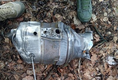 У громаді на Житомирщині знайшли уламки ракет армії РФ, які впали під час ракетної атаки У громаді на Житомирщині знайшли уламки ракет армії РФ, які впали під час ракетної атаки