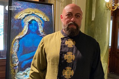 В Одесі презентували аудіовізуальний проєкт "Осяяння душі" митця Олександра Родіна В Одесі презентували аудіовізуальний проєкт "Осяяння душі" митця Олександра Родіна