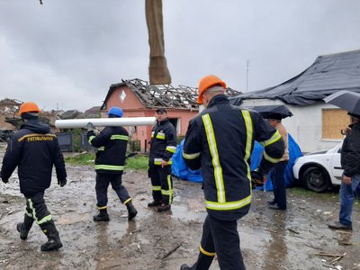 На Хмельниччині унаслідок російської атаки 25 травня пошкоджено майже 40 приватних будинків На Хмельниччині унаслідок російської атаки 25 травня пошкоджено майже 40 приватних будинків