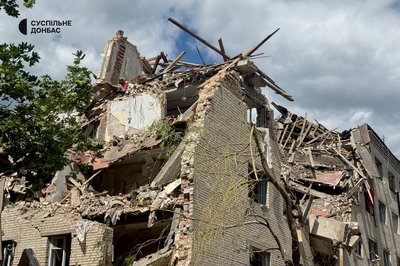 РФ обстріляла спальний район Словʼянська реактивною артилерією: що відомо