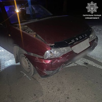 У Сумах зіткнулися дві автівки — одного з водіїв госпіталізували У Сумах зіткнулися дві автівки — одного з водіїв госпіталізували