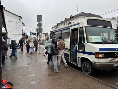 Громадський транспорт, Коломия, люди