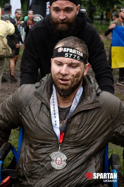 Дмитро під час спортивний змагань "Spartan race"