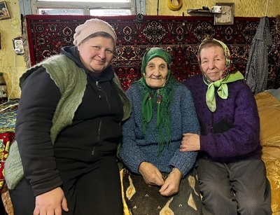 "Зараз з неба стріляють. А тоді з рушниці стріляли", — 100-річна Марина Шиманська зі Звягельщини "Зараз з неба стріляють. А тоді з рушниці стріляли", — 100-річна Марина Шиманська зі Звягельщини