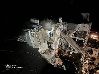 "Все летіло на мене. Досі трясе". Миколаївка після удару РФ по готелю: руйнування та свідчення містян "Все летіло на мене. Досі трясе". Миколаївка після удару РФ по готелю: руйнування та свідчення містян