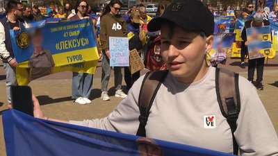 Щоб долучитися до акції Тетяна приїхала з Сум. Вона – дружина військовополоненого Щоб долучитися до акції Тетяна приїхала з Сум. Вона – дружина військовополоненого