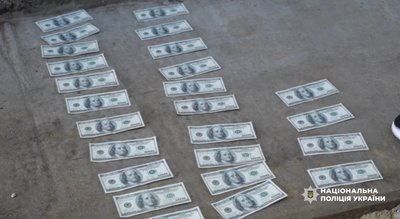 На Одещині затримали інспектора РТЦК за вимагання 2500 доларів за "бронь" На Одещині затримали інспектора РТЦК за вимагання 2500 доларів за "бронь"