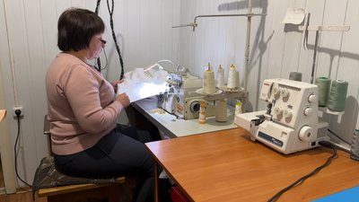Швачка Ірина швацький цех Добропілля Донецька область 5 лютого 2025 рік Швачка Ірина швацький цех Добропілля Донецька область 5 лютого 2025 рік