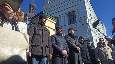Комісія мінкульту не змогла потрапити в один з об'єктів на території Лаври Комісія мінкульту не змогла потрапити в один з об'єктів на території Лаври
