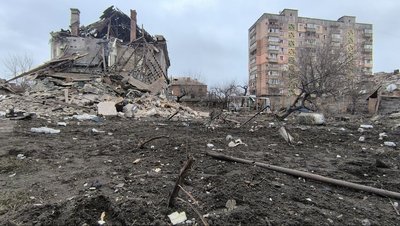 "Мене врятували стіни" — мешканка зруйнованої через удар армії РФ двоповерхівки у Кривому Розі "Мене врятували стіни" — мешканка зруйнованої через удар армії РФ двоповерхівки у Кривому Розі