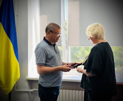 На Одещині родинам загиблих військовослужбовців вручили державні нагороди На Одещині родинам загиблих військовослужбовців вручили державні нагороди